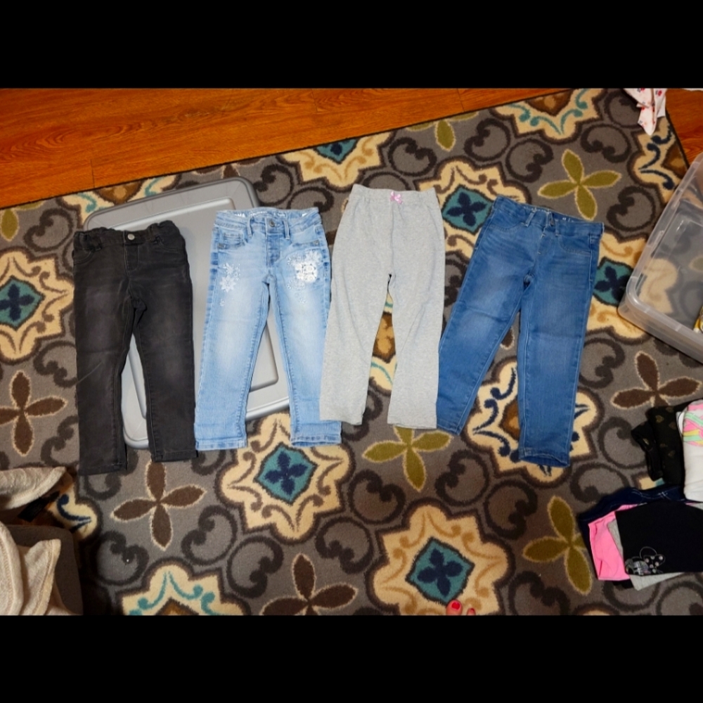 Size 4T lot of pants